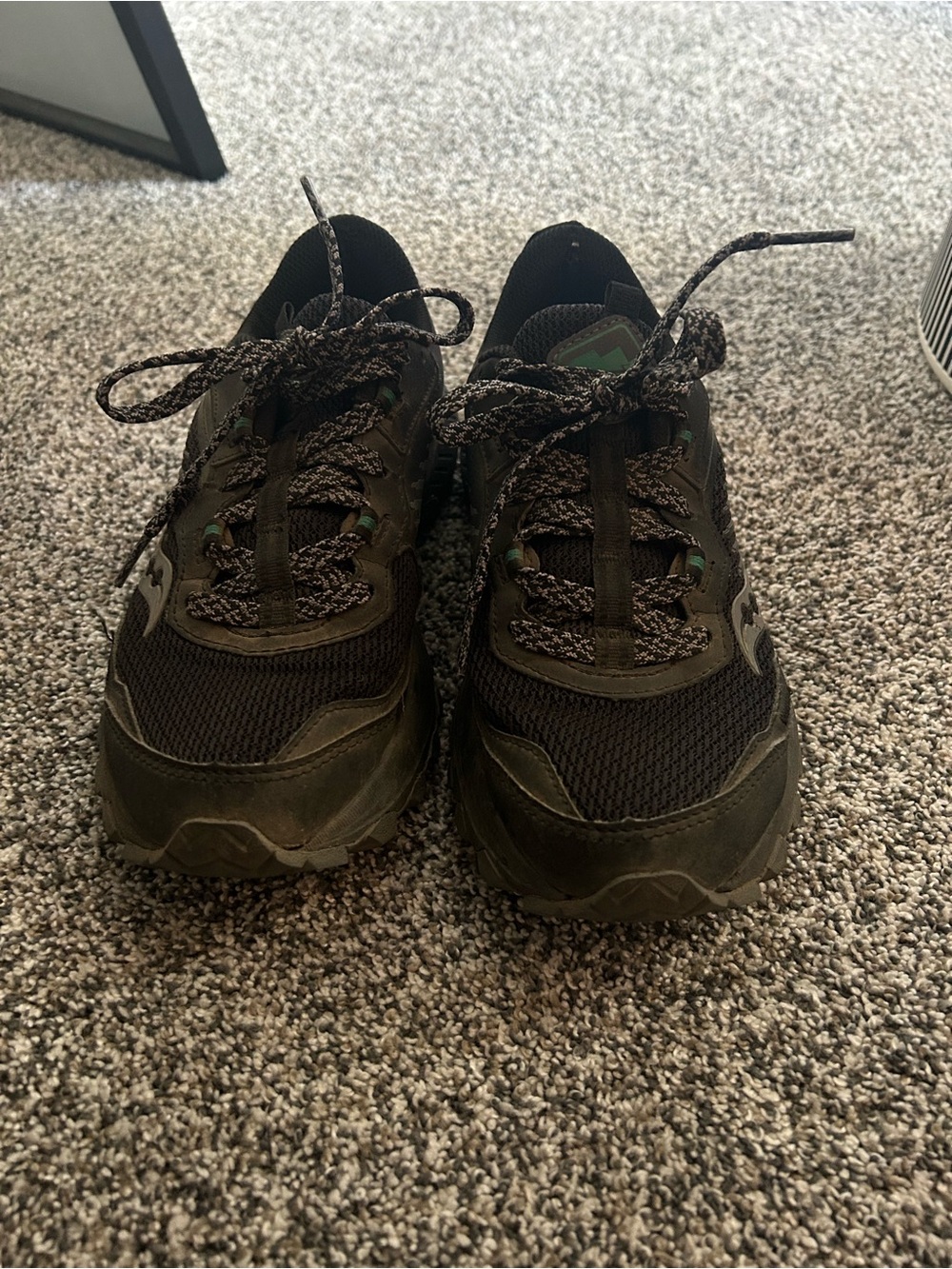 Saucony hiking shoes black